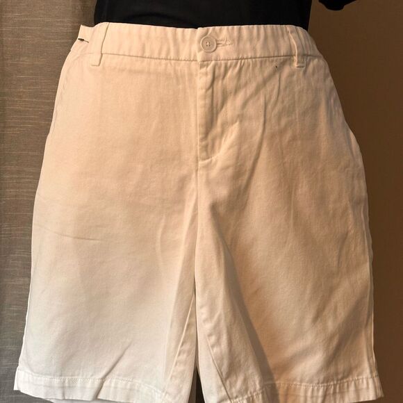 Merona White Bermudas Relaxed - Picture 1 of 4